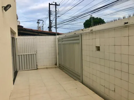 Alugar Casa / Padrão em Aracaju. apenas R$ 525.000,00